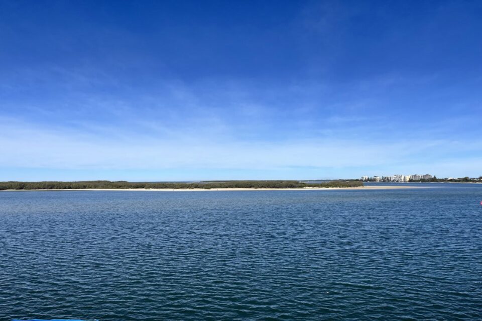 Ray St Retreat – Luxury Stay near Sunshine Beach